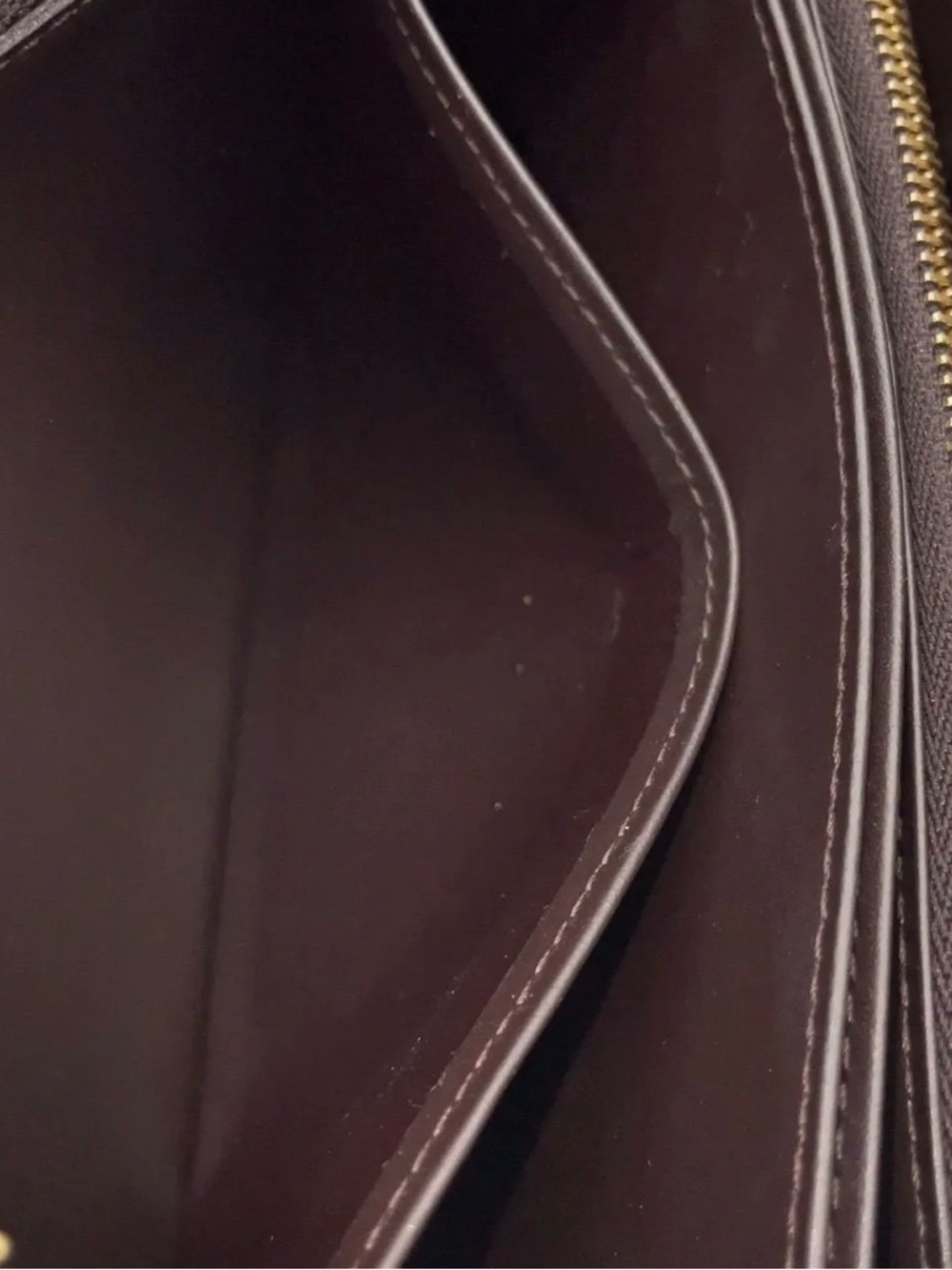 Louis Vuitton Amarante Monogram
Vernis Zippy Wallet - Picture 6 of 11
